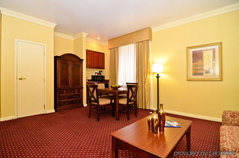 Fairfield Inn & Suites By Marriott Milwaukee Downtown Rom bilde