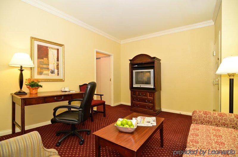 Fairfield Inn & Suites By Marriott Milwaukee Downtown Rom bilde