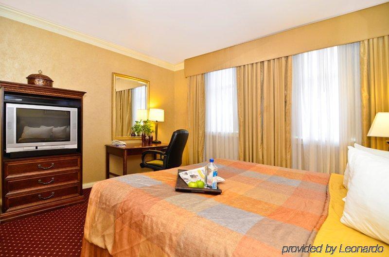 Fairfield Inn & Suites By Marriott Milwaukee Downtown Rom bilde